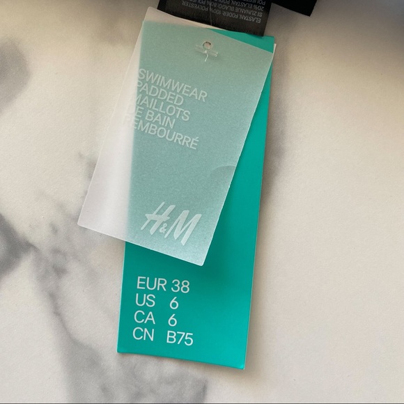 NWT H&M Black Bikini Top (Size 6) - Picture 3 of 6